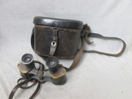 German binocular in leather case Carl Zeiss Jena Armee Feldstecher M.7Z.6 fach. Duitse verrekijker in leren tas mooi gemarkeerd, optisch goed.