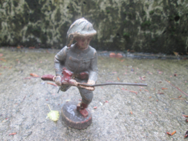 ELASTOLIN 10 cm Italian soldier Bergsalieri damaged feet. Italiaanse alpine jager beschadigde voet, antiek speelgoed.