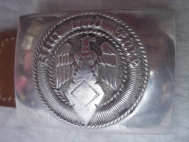 Duits koppelslot met leertje 1938 van de Hitler- Jugend, helaas gedenazificeerd. koppelslot is gemerkt en in TOP staat jammer van de voorkant, zelden zo een gaaf slot gezien.