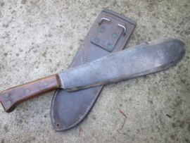 US WW2 USMC hospital corpsman bolo knife 1943 dated. Amerikaans kapmes USMC Marine Corps 1943 gedateerd in gemarkeerde schede leuk item.