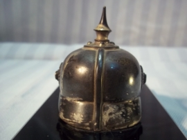 Miniature spikehelmet, WMF mark. Miniatuur pickelhaube, verzilverd, manschap Pruisen.