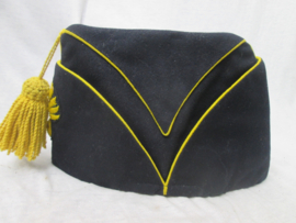 Dutch artillery uniform with cap m-1865. Nederlands uniform dolman Gele Rijders rijdende artillerie met stalmuts M-1865 Magazijn Woerden 1892, Uniform 1916.