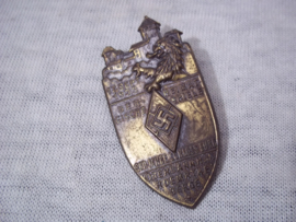 German tinnie, rally badge, Duitse tinnie Bergische heimatspiele 800 jahre schloss Burg. HJ oberbann Roemryke Berge 17 sept 1933. very rare, zeldzaam without catch on the back.
