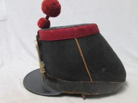 French shako model 1852 Franse shako Grenadier de la Garde Nationale 18e Legioen model 1852. tentijde van Louis Napoleon. zeldzaam hoofddeksel in een nog nette staat.