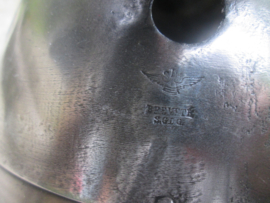 French M 1874 Cuirassier helmet NCO. complete with liner. Marked BREVETE , SGDG. Franse kurassiers helm ook gedragen in het begin van de oorlog 1914/1915, gebruikte doch goede staat.