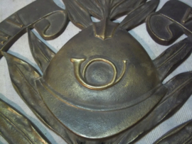 Bronse remembrance plaque French regiment WW1 157 R.I.A. Regiment Infanterie Alpin. Bronzen plaquette zeldzaam, 48 bij 29 cm. 1,7 kilogram.