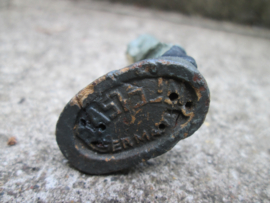 ELASTOLIN German wounded soldier. Duitse gewonde soldaat goede staat bijzonder stuk.