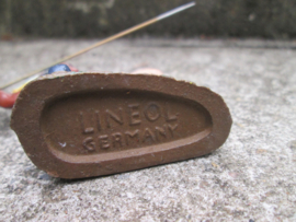LINEOL Indian, Indiaan met speer en schild goede staat.