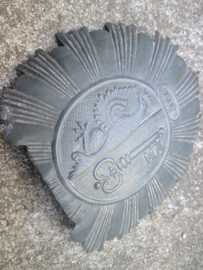 Swiss Tshako plate. Zwitserse schako plaat burgerwacht van Geneve 1918, feldgrau, met bevestigings oogje zeldzaam stuk