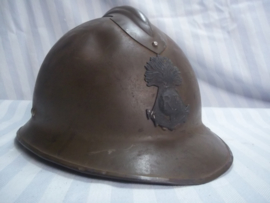 French helmet, colonial Marines. Pattern 1926. Franse helm model 1926 gedragen door de koloniale Mariniers, helm heeft het 1e model helm embleem.