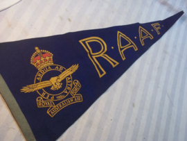 Pennant Royal Australian Air Force. R.A.A.F. Wimpel van vilt met opdruk oorlogs aanmaak 1945 als herinnering aan de R.A.A.F.