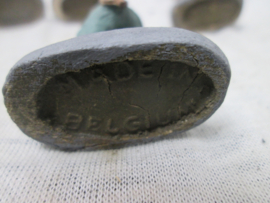 8 Dutch soldiers. Set van 8 Nederlandse speelgoed soldaatjes in een nette staat 8 marcherende. Made in Belgium zeer bijzonder geheel bijna mint staat.