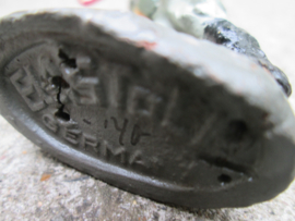 ELASTOLIN German soldier with lyra. Duitse soldaat met lyra goede staat WO2 met adelaar.