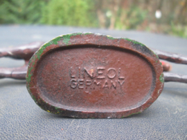 LINEOL Paard dat weg loopt zonder ruiter.