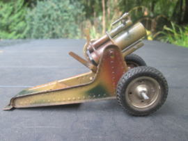 German tin Hausser canon Duitse camouflage kanon met een geweldig schietmechaniek vuren en laden zeer apart. TOP