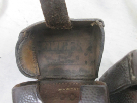 German ammo pouch WW1, nicely marked and dated Moys 1914, Duits patroontasje voor de Mauser K-98 met regimentsnummer ( moeilijk te lezen) 1914 zeer nette staat.