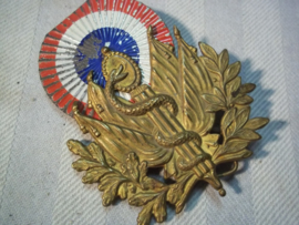 French cap badge for shako Medical, with metal cocarde. Frans embleem voor de sjako