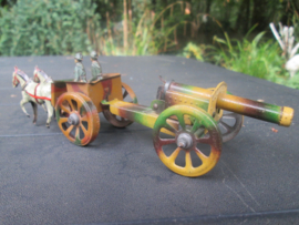 Tin toy French soldiers with canon. Blikken speelgoed, vooroorlogs, Franse soldaten met kanon en paard en wagen. made in Germany, bijzonder stuk.