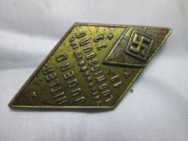 German tinnie, rally badge, Duitse tinnie, Hitler- Jugend Untergau VII - 121 - Ludwigsburg 1933. nice tinnie good condition.