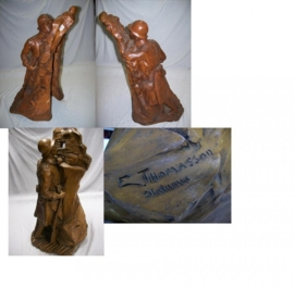 Statue of a French soldier terracotta. Beeld Franse soldaat gesigneerd,.