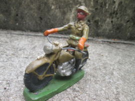 Belgium soldier on motor. Belgische soldaat op motor allen voorzien van de Belgische nationale kleur.