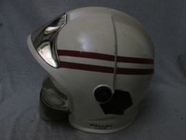 Dutch GALLET fire helmet, stripes on helmet indicate that it is an officer. Nederlandse brandweerhelm, compleet.