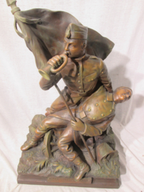Terra-cotta beeld van 2 Belgische soldaten, gesigneerd, TOP stuk in een TOP staat.