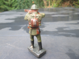 DURSO soldier with rifle. schietende soldaat.