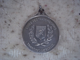Belgium medal Transmission school. ecole, Belgische medaille verbindingsdienst leuke afbeelding