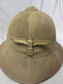 German helmet badge for the Kriegsmarine pithhelmet. Duits helm embleem voor de tropenhelm van de Kriegsmarine mooi gemarkeerd