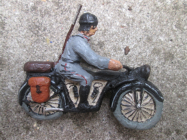 German NSKK on motor. Duitse soldaat op motor, Nationaal Socialistisch Kraftfahrt Korps.