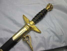Dutch Royal Air Force dagger, post war. Nederlandse ponjaard van de Koninklijke Luchtmacht KLu. compleet met draagstel, gemaakt in Duitsland.