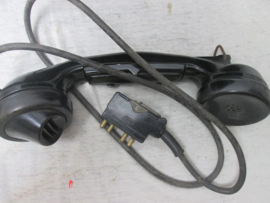 German fieldtelephone m-33, nicely marked and complete. Duitse veldtelefoon Feldfernsprecher 1933, compleet en mooi gemarkeerd TOP stuk.