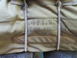 Complet uniform USAF pilot, bombercrew. WW2.Complete uniform en uitrusting van een Amerikaanse USAAF piloot. moi gemarkeerd, bijzonder stuk.