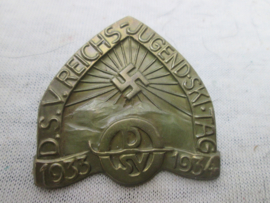 German tinnie, rally badge, Duitse tinnie HJ related. Deutsche Ski Verrein- Reichs- Jugend- Ski- Tag 1933-1934. Hitler- Jugend badge.  maker Deschler und Söhne- München.