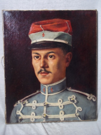 Painting French Hussard. Schilderij olie op canvas  38 bij 46 cm. afgebeeld een Franse Huzaar in atilla met kepie. Koloniale uitvoering. Chasseur de Afrique. 4e regiment 1900-1930 zeer bijzonder schilderij en duidelijk.