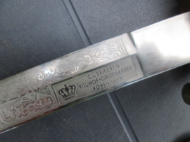 Danish naval sword 1840-1849. Deens Marine sabel officier zo rond 1900 vuurverguld met sabelkwast. gedragen staat mooi geetst met maker uit Kopenhagen.