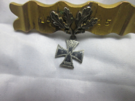 German sweetheart with iron cross. Duits herinnerings speldje 1914-1915 met ijzeren kruis 1914