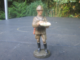 ELASTOLIN Belgium officer with map. Belgische officier met landkaart, goede staat.