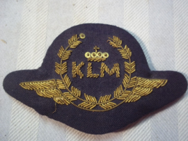 Dutch cap badge KLM pilot. Petembleem KLM jaren 50- 60 goud geborduurd.