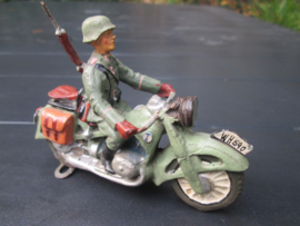 ELASTOLIN German motorcycle, nice condition. Duitse wehrmacht motorrijder in goede staat TOP stuk.