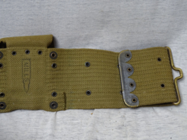 US cartridge belt M-1903. Eagle snap buttons. Amerikaanse riem 9 vaks model 1903 met drukkers waarop de Amerikaanse adelaar staat, Mills patronen. leuke complete riem.