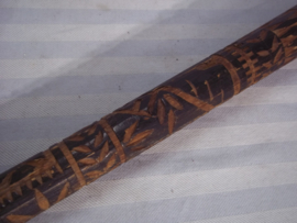 German walking stick with woodcarving, so called WOLCHOW- STICK. Duitse stok met houtsnijwerk, ijzeren kruis, RUSLAND  Adelaar met hakenkruis en andere symbolen, de zogenaamde Wolchow stok.