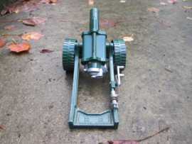 Metal gun, metalen kanon meccano British made met laad en richt mechaniek mooi model leuk gemarkeerd.