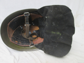 Dutch helmet used in the colonies. KNIL  Koninklijk Nederlands Indisch Leger. helm, maker MILSCO 1941 voor de inlandse soldaten, zonder leeuwembleem. nette staat helm welke nooit is overgeverfd, zoals bij vele wel gebeurde.