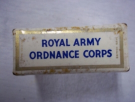 Match holder Royal Army Ordnance Corps. Luciferhouder met Engels embleem aan weerszijde