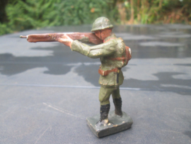 DURSO soldier with rifle. schietende soldaat.