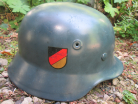 German Border patrol Security helmet double Decal Hamburg. Duitse helm van de BGS Bundes Grenz Schutz, dubbele decal nationale kleur en embleem van de stad Hamburg TOP helm.