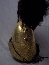 Franse brandweerhelm 1830-1848 tijdperk Louis Philippe. Pompiers de Montfort. helm is vuurverguld.Montfort Frankrijk is een plaatsje met nu 385 inwoners.