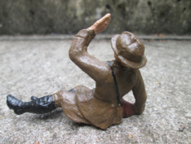 ELASTOLIN Belgium soldier looking in the sky. Belgische soldaat tuurt omhoog.